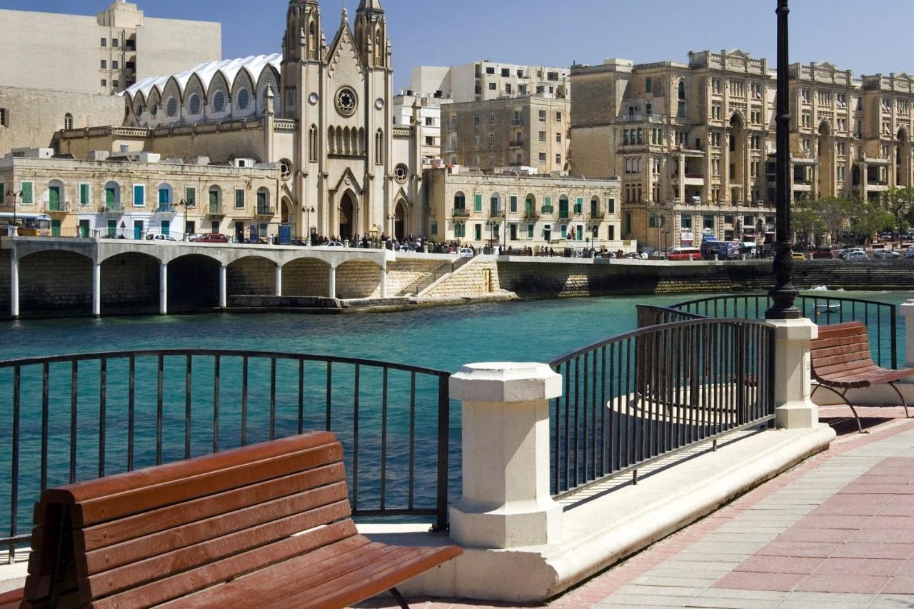 Prime Location Apartment With Side Seaviews Sliema Extérieur photo
