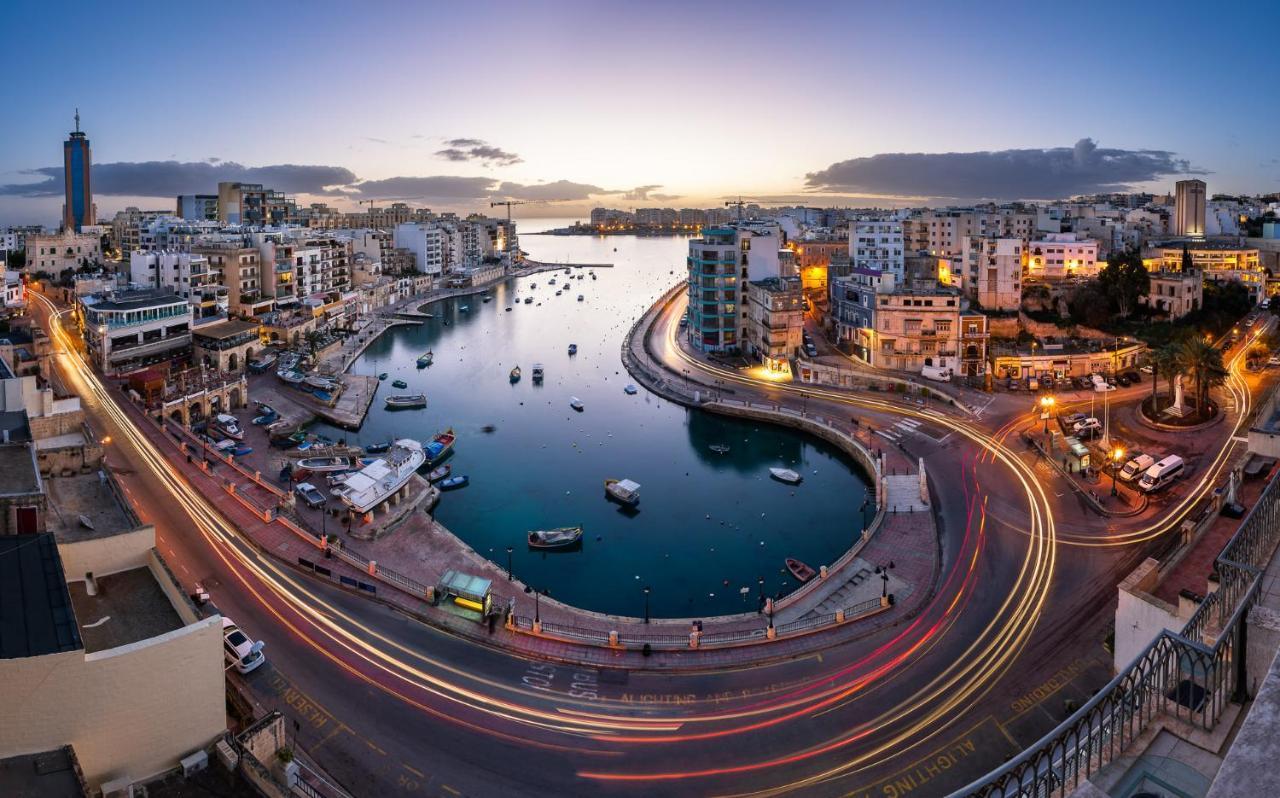 Prime Location Apartment With Side Seaviews Sliema Extérieur photo