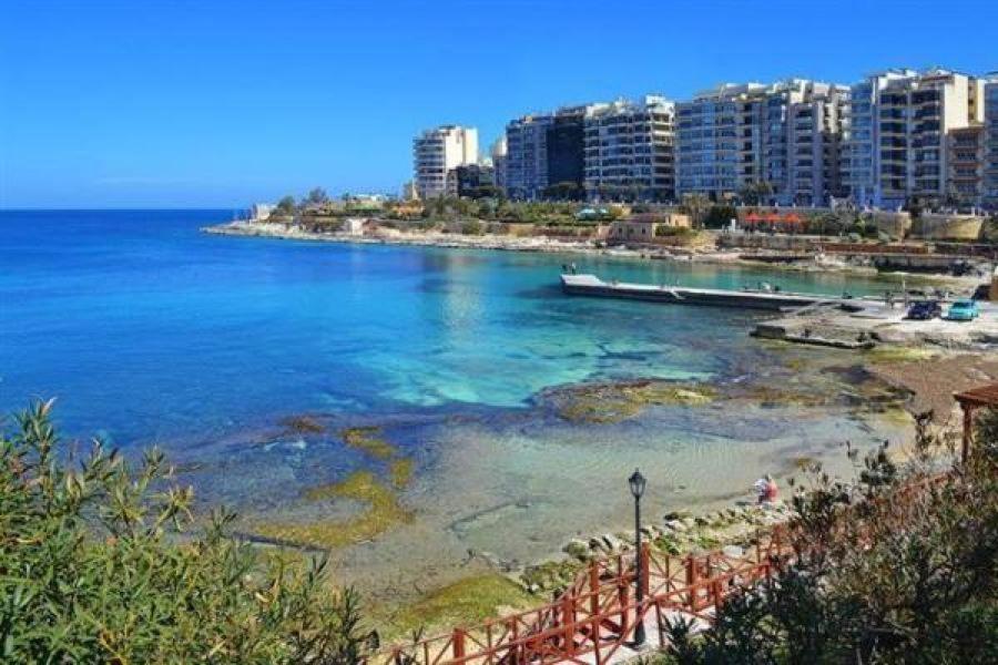 Prime Location Apartment With Side Seaviews Sliema Extérieur photo