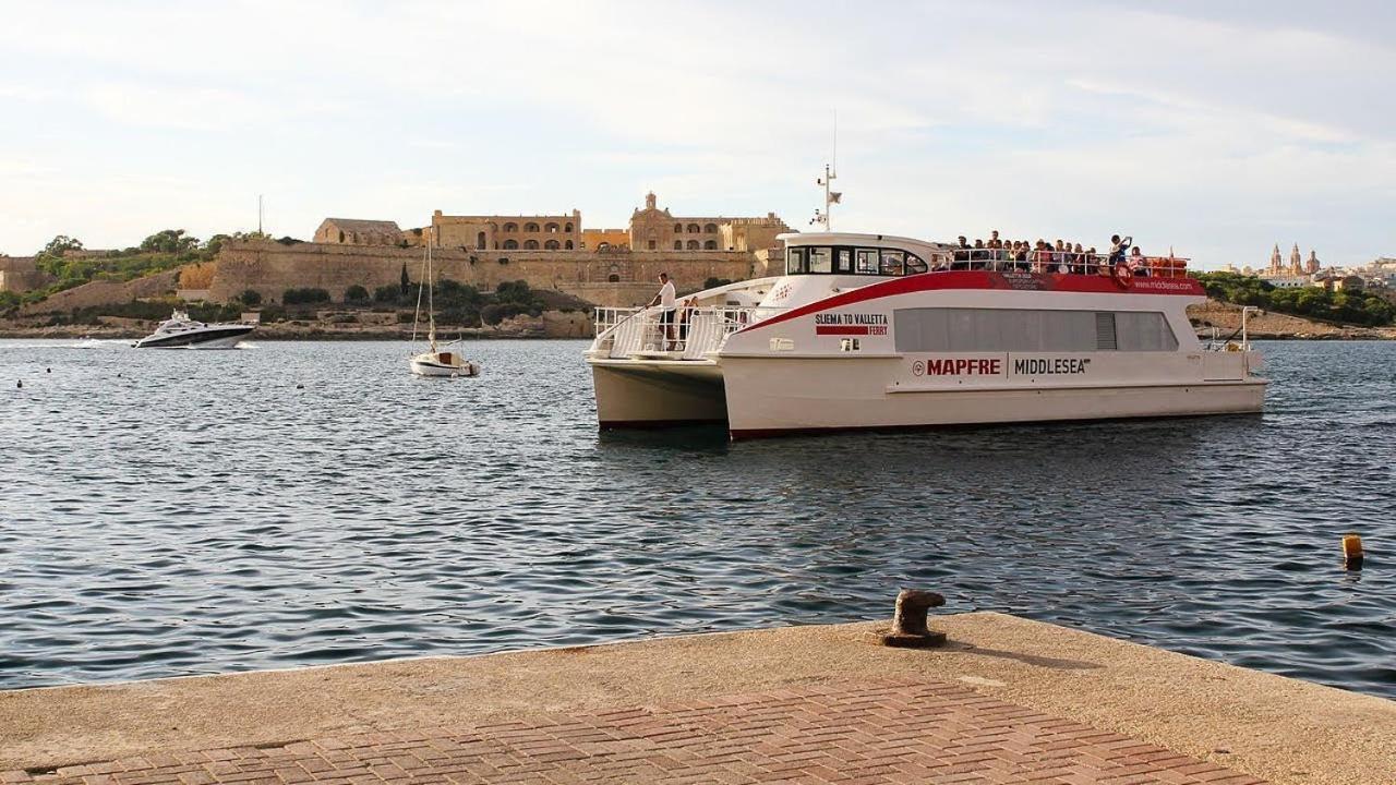 Prime Location Apartment With Side Seaviews Sliema Extérieur photo